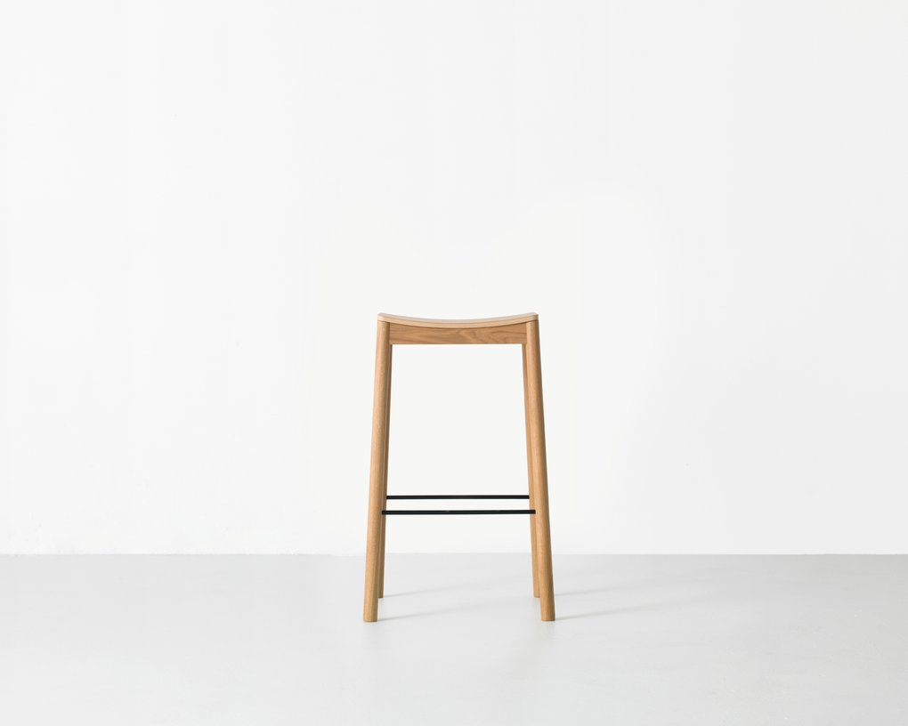 Image: uploads/2017_03/Resident-Tangerine-Stool-by-Simon-James-1.jpg