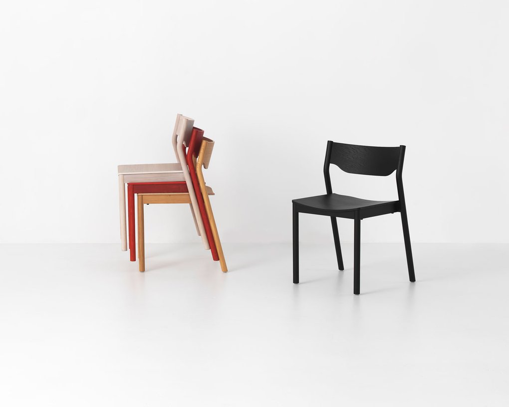 Image: uploads/2017_03/Resident-Tangerine-chair-by-Simon-James.jpg