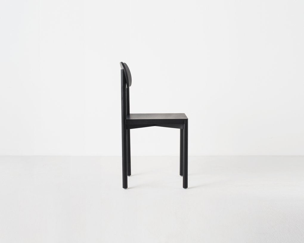 Image: uploads/2017_03/Resident-studio-chair-by-Jason-Whiteley-1.jpg