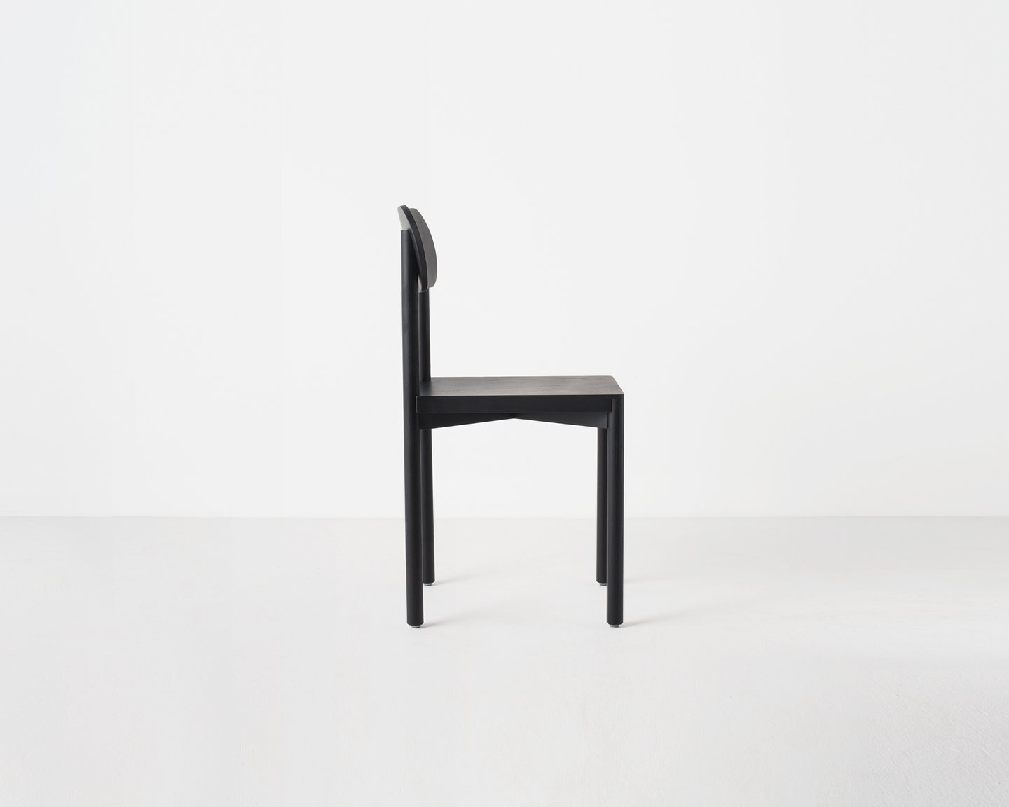 Image: uploads/2017_03/Resident-studio-chair-by-Jason-Whiteley-1.jpg