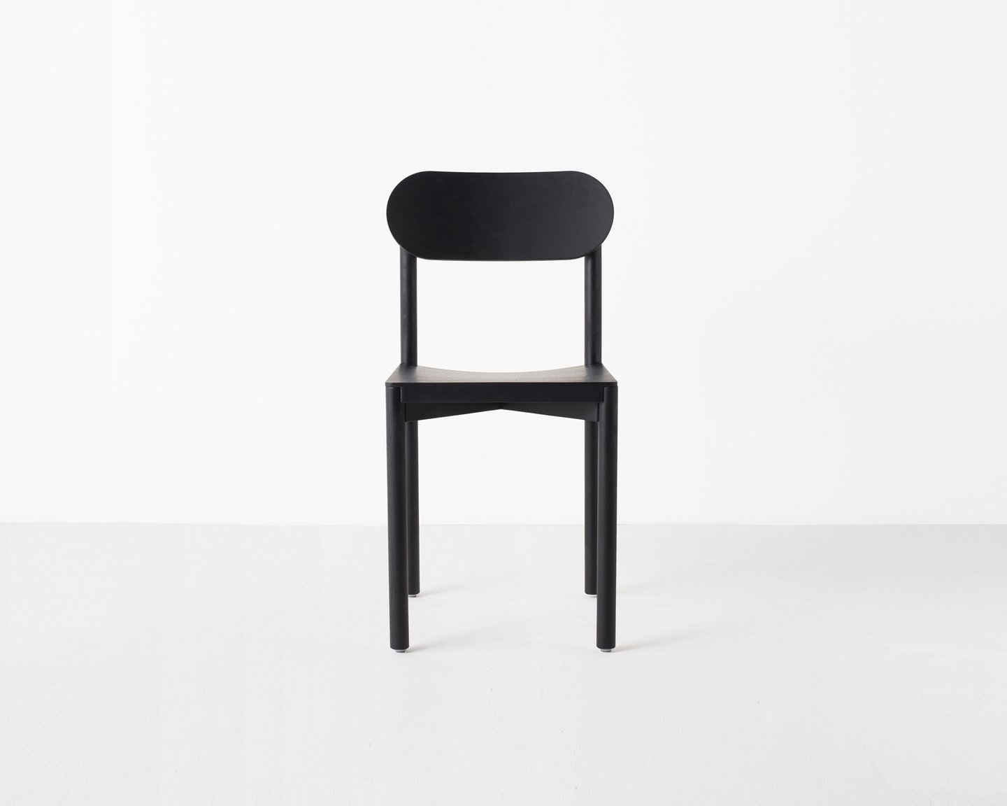 Image: uploads/2017_03/Resident-studio-chair-by-Jason-Whiteley-2.jpg