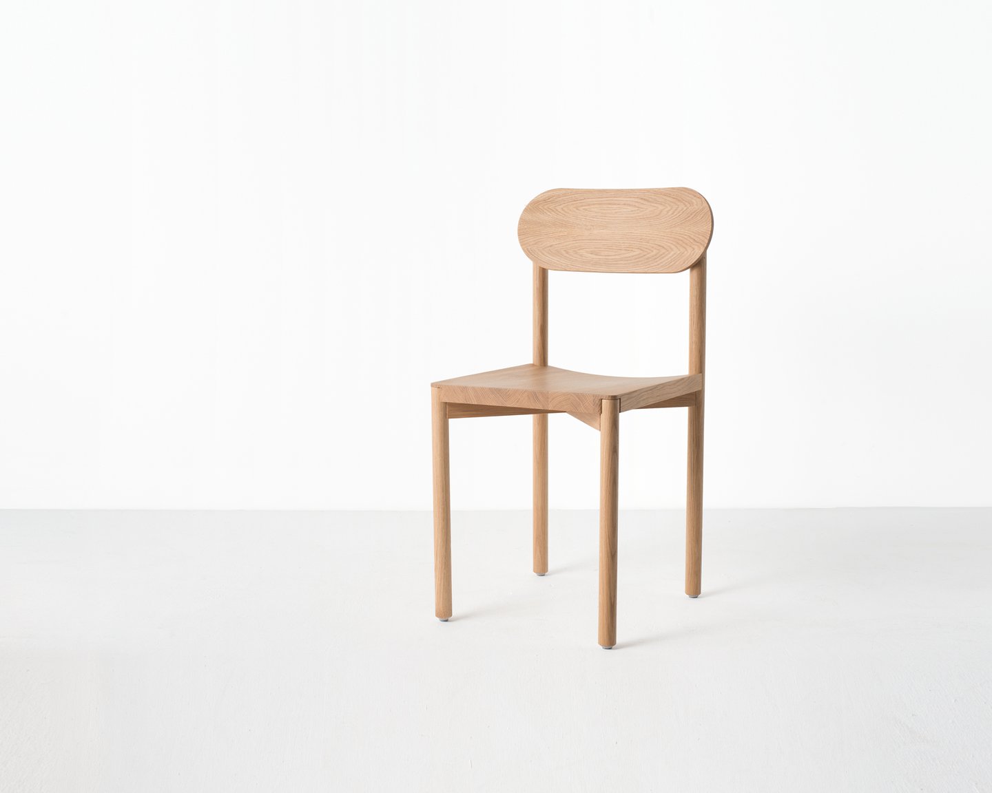 Image: uploads/2017_03/Resident-studio-chair-by-Jason-Whiteley-7.jpg