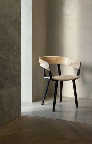 Image: uploads/2017_03/Resident_Odin_Chair_by_Jamie_McLellan-10_cYGGpCq.jpg