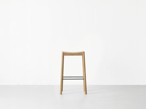 Image: uploads/2017_03/Resident_Tangerine_Stool_by_Simon_James-1.jpg