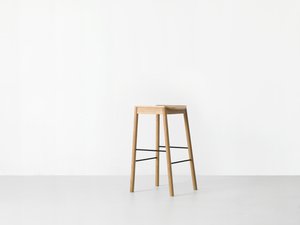 Image: uploads/2017_03/Resident_Tangerine_Stool_by_Simon_James-3.jpg