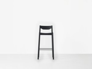 Image: uploads/2017_03/Resident_Tangerine_Stool_with_back_by_Simon_James-1.jpg