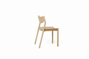 Image: uploads/2017_03/Resident_Tangerine_chair_by_Simon_James_oak.jpg