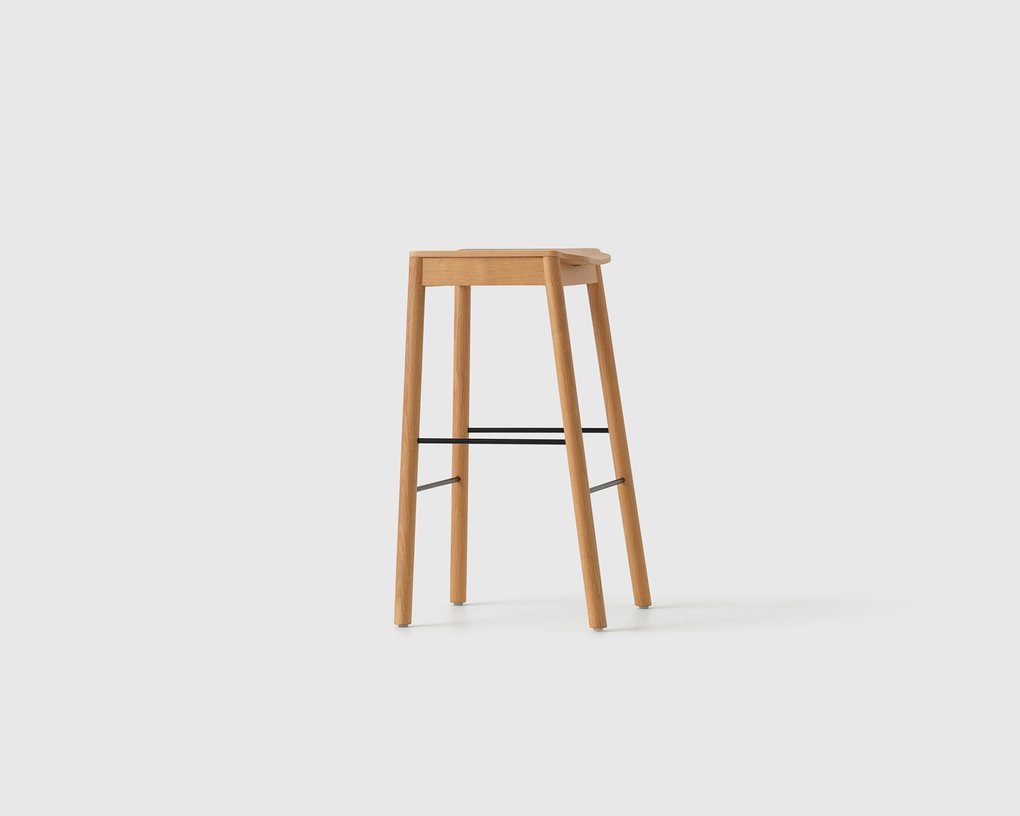 Image: uploads/2017_03/Tangerine-stool-1.jpg