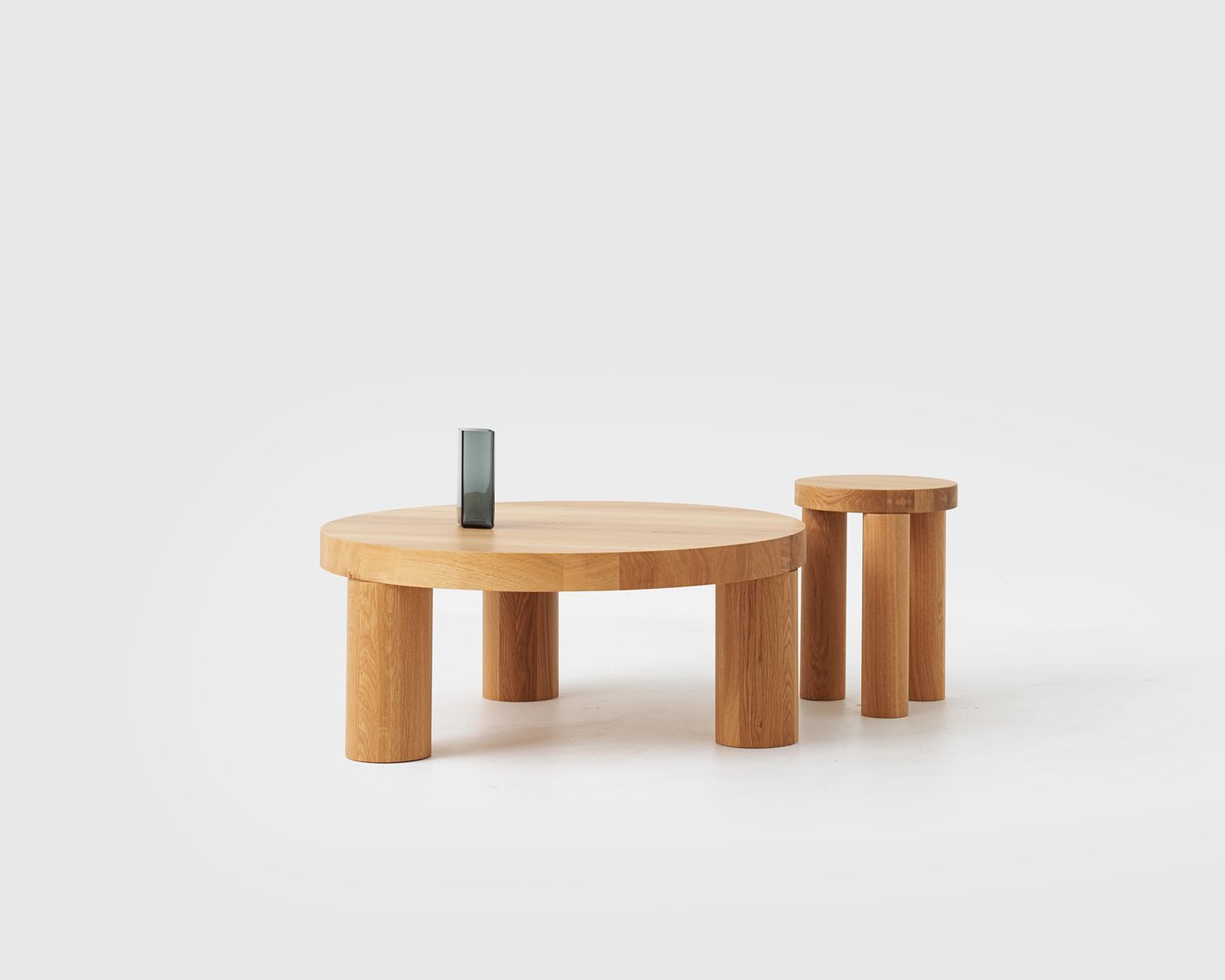 Image: uploads/2017_11/Offset-Table-and-stool-by-Philippe-Malouin-1.jpg