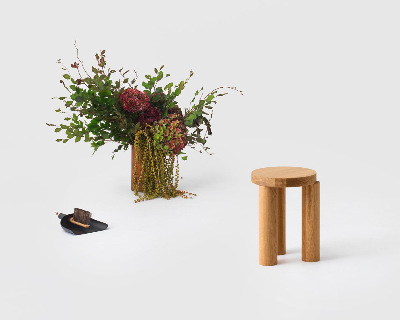 Image: uploads/2017_11/Resident-Circus-500-and-Outset-stool-1.jpg