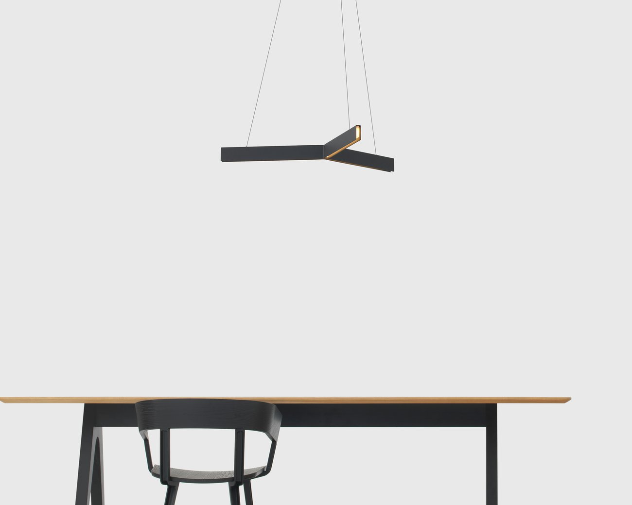 Image: uploads/2017_11/Resident-Tri-Pendant-Black-3.jpg