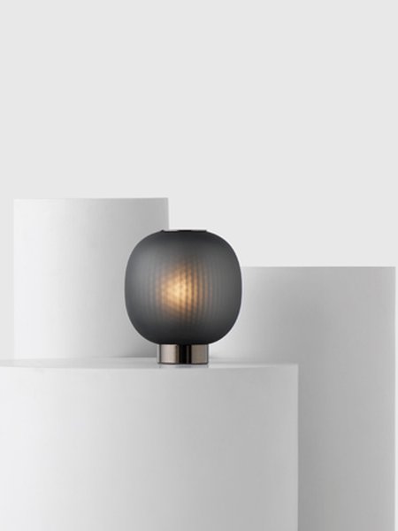 Bloom Table Light (Black)