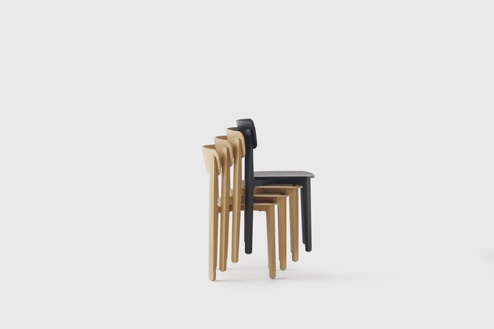 Image: uploads/2025_07/Resident_Radio_Chair_0232_zza3Qw4.jpg