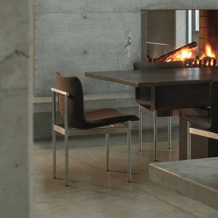 Cadre Chair